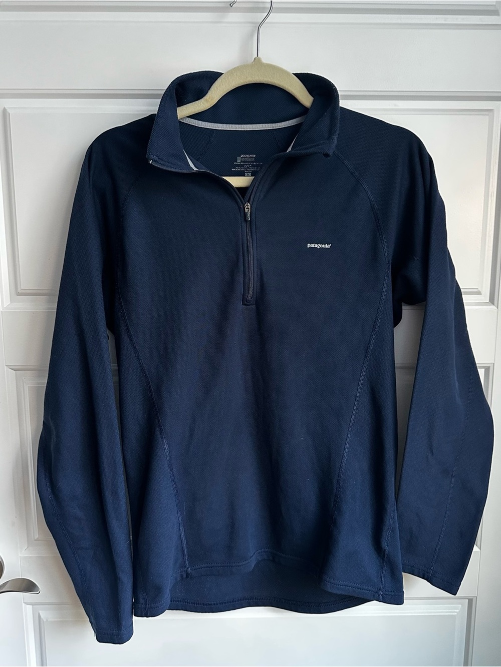 Patagonia Women’s Capilene Zip-Neck Pullover. Size Medium
